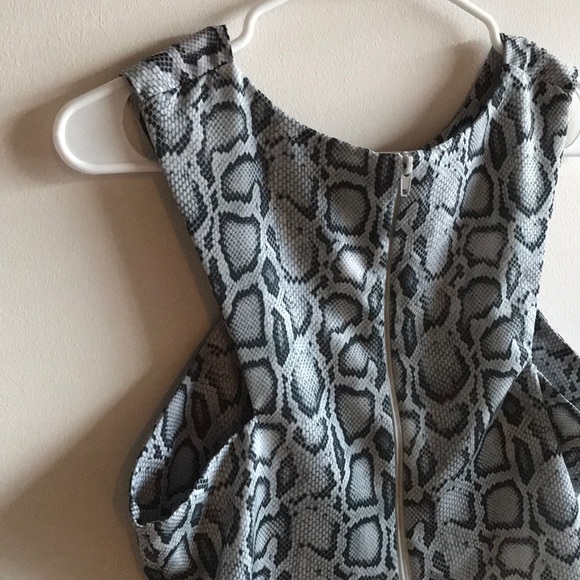 Loving Youth Snakeskin Crop Top - Picture 3 of 4